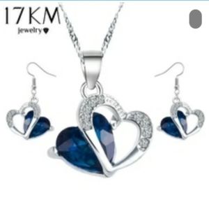 Heart pendant set. 💖